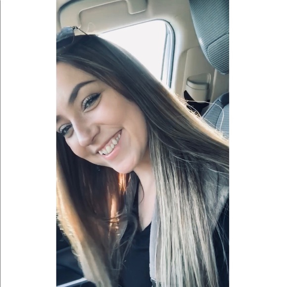 Meet your Posher, Katelyn - Picture 1 of 1